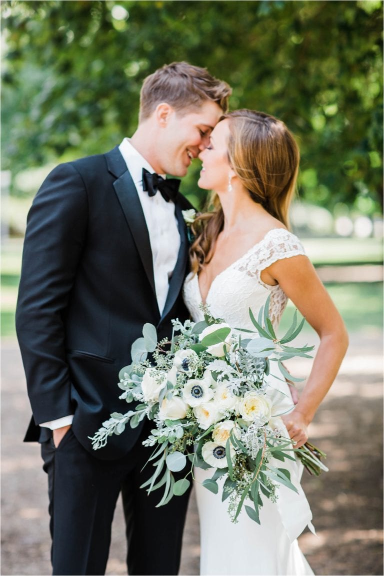 A New Leaf Chicago Wedding // Mr. & Mrs. Szewczyk | Lindsey Kay Photography